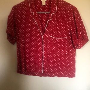 Polka dot button up top